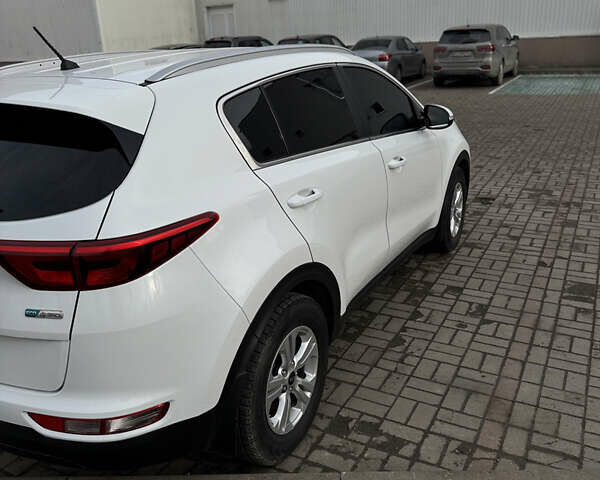 Белый Киа Sportage, объемом двигателя 1.69 л и пробегом 84 тыс. км за 17500 $, фото 8 на Automoto.ua