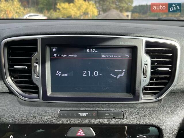 Белый Киа Sportage, объемом двигателя 1.59 л и пробегом 150 тыс. км за 17900 $, фото 79 на Automoto.ua