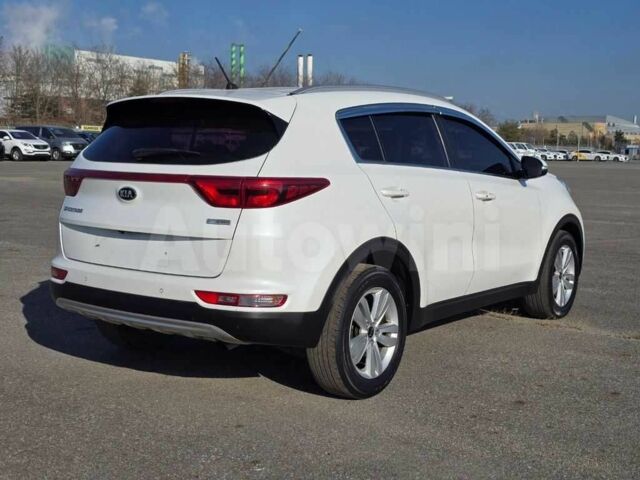 Белый Киа Sportage, объемом двигателя 2 л и пробегом 96 тыс. км за 15000 $, фото 8 на Automoto.ua