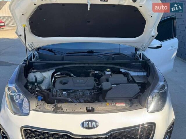 Киа Sportage 2017 в Черкассах на Automoto.ua Белый Киа Sportage, объемом двигателя 1.59 л и пробегом 83 тыс. км за 16700 $, фото 6 на Automoto.ua