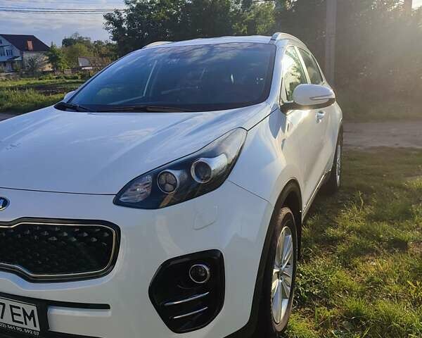 Белый Киа Sportage, объемом двигателя 2 л и пробегом 208 тыс. км за 19300 $, фото 2 на Automoto.ua