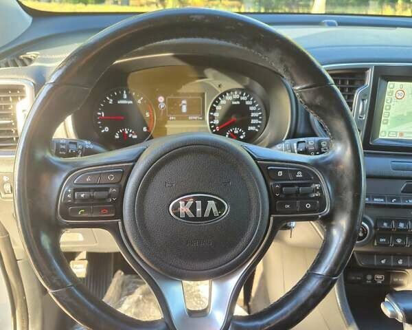 Белый Киа Sportage, объемом двигателя 2 л и пробегом 227 тыс. км за 16450 $, фото 23 на Automoto.ua