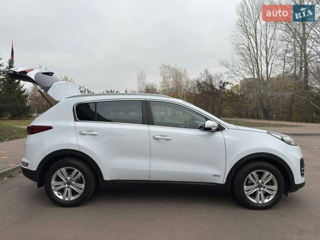 Белый Киа Sportage, объемом двигателя 2 л и пробегом 227 тыс. км за 15950 $, фото 4 на Automoto.ua