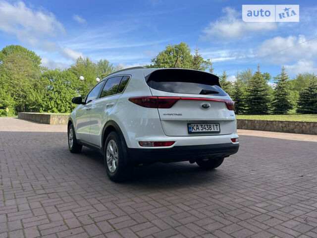 Білий Кіа Sportage, об'ємом двигуна 1.69 л та пробігом 178 тис. км за 16700 $, фото 17 на Automoto.ua