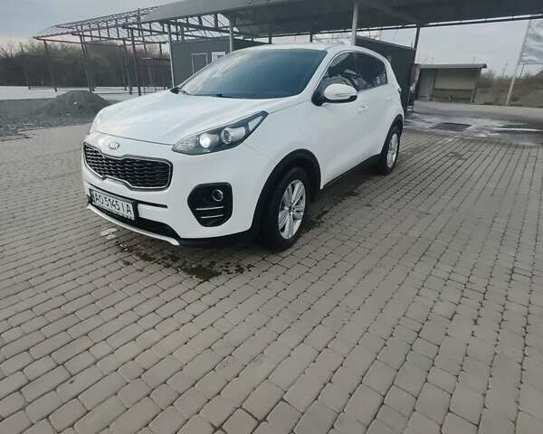 Белый Киа Sportage, объемом двигателя 2 л и пробегом 158 тыс. км за 21000 $, фото 4 на Automoto.ua