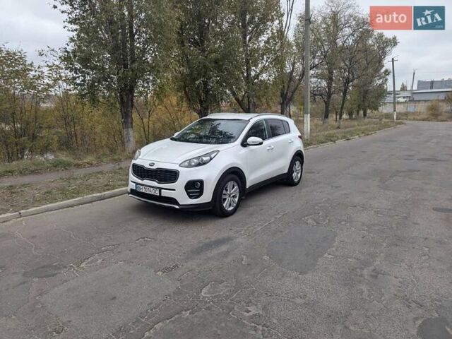 Белый Киа Sportage, объемом двигателя 2 л и пробегом 265 тыс. км за 17500 $, фото 1 на Automoto.ua
