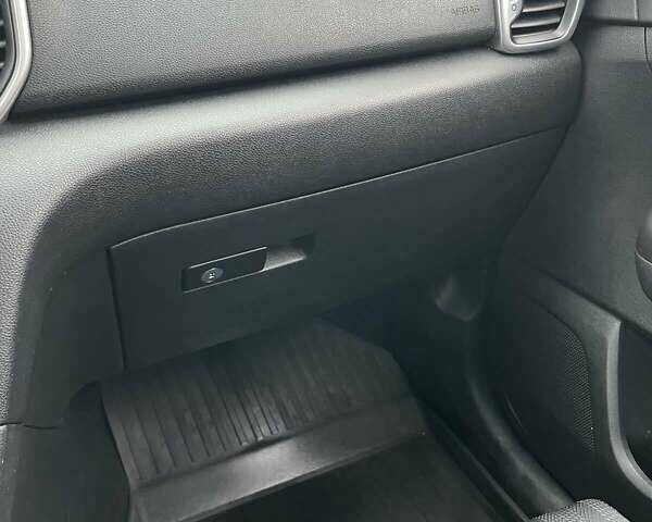 Белый Киа Sportage, объемом двигателя 1.69 л и пробегом 284 тыс. км за 15500 $, фото 30 на Automoto.ua