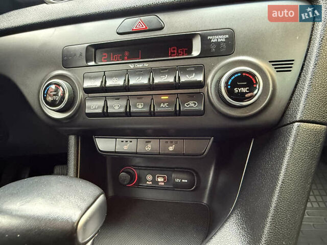 Белый Киа Sportage, объемом двигателя 2 л и пробегом 40 тыс. км за 16999 $, фото 19 на Automoto.ua