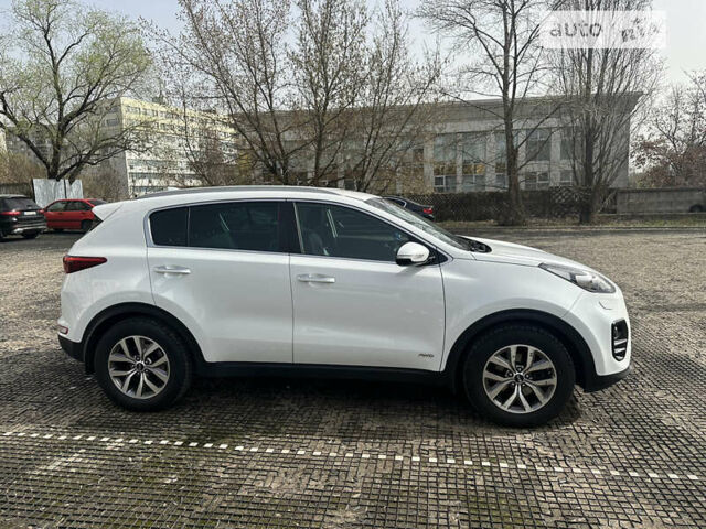 Белый Киа Sportage, объемом двигателя 2 л и пробегом 175 тыс. км за 16200 $, фото 18 на Automoto.ua