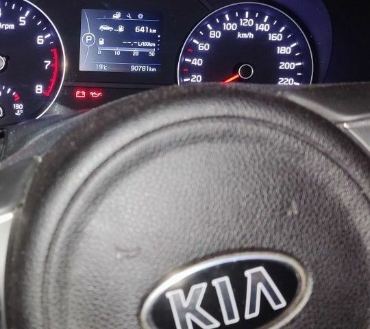 Белый Киа Sportage, объемом двигателя 2 л и пробегом 93 тыс. км за 17500 $, фото 1 на Automoto.ua