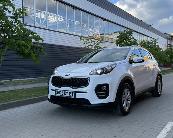 Білий Кіа Sportage, об'ємом двигуна 1.69 л та пробігом 76 тис. км за 17999 $, фото 1 на Automoto.ua