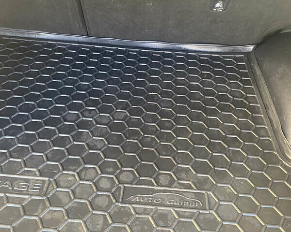 Киа Sportage 2017 в Ивано-Франковске на Automoto.ua Белый Киа Sportage, объемом двигателя 1.69 л и пробегом 210 тыс. км за 17500 $, фото 13 на Automoto.ua