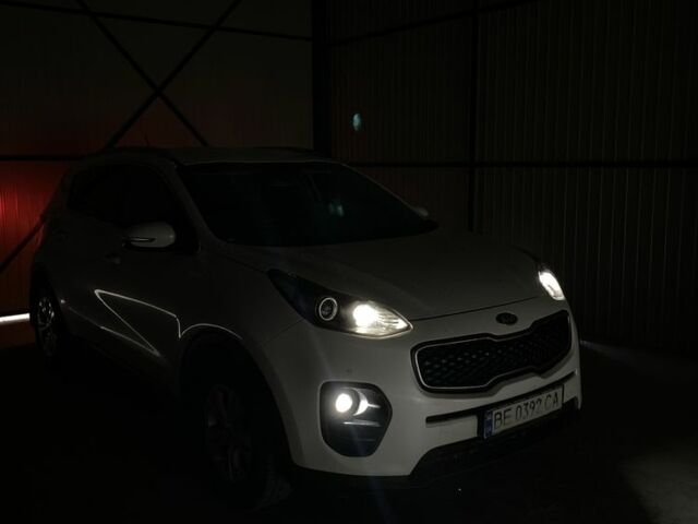 Белый Киа Sportage, объемом двигателя 1.7 л и пробегом 291 тыс. км за 13900 $, фото 1 на Automoto.ua