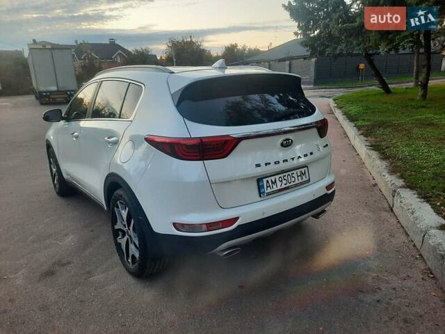 Кіа Sportage 2017 у Житомирі на Automoto.ua Білий Кіа Sportage, об'ємом двигуна 2 л та пробігом 197 тис. км за 20700 $, фото 5 на Automoto.ua