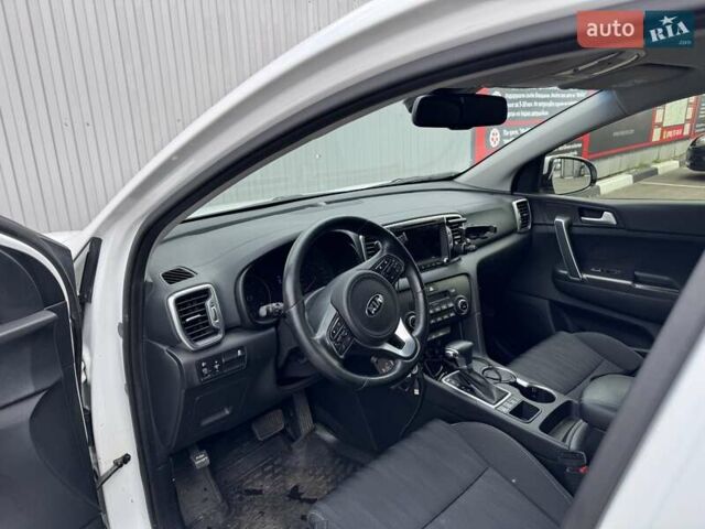 Білий Кіа Sportage, об'ємом двигуна 1.69 л та пробігом 88 тис. км за 18500 $, фото 6 на Automoto.ua