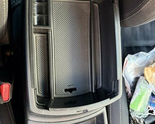 Білий Кіа Sportage, об'ємом двигуна 2 л та пробігом 88 тис. км за 19200 $, фото 49 на Automoto.ua