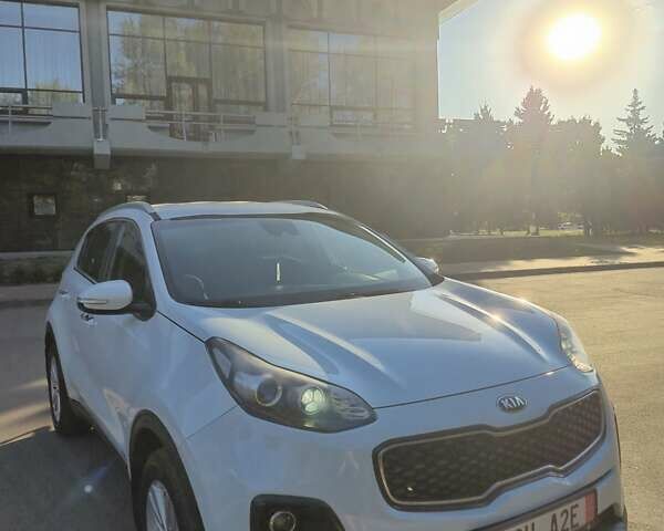 Белый Киа Sportage, объемом двигателя 2 л и пробегом 227 тыс. км за 16450 $, фото 10 на Automoto.ua