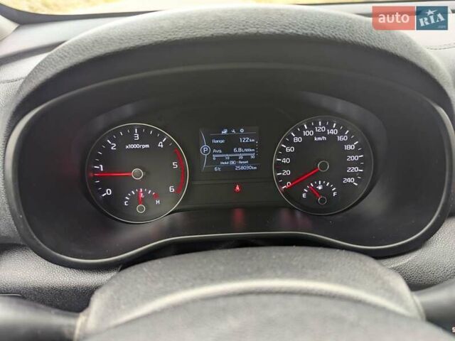 Белый Киа Sportage, объемом двигателя 2 л и пробегом 265 тыс. км за 17500 $, фото 10 на Automoto.ua