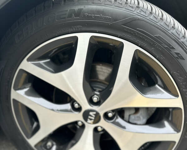 Белый Киа Sportage, объемом двигателя 2 л и пробегом 157 тыс. км за 20500 $, фото 9 на Automoto.ua