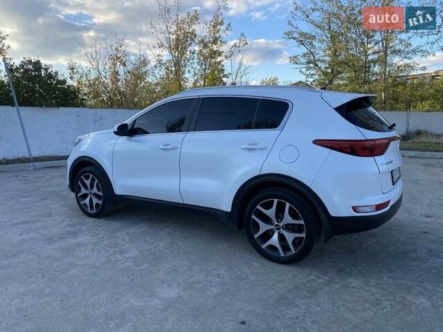 Білий Кіа Sportage, об'ємом двигуна 1.7 л та пробігом 180 тис. км за 16000 $, фото 4 на Automoto.ua