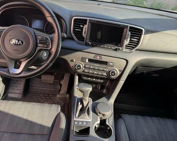 Білий Кіа Sportage, об'ємом двигуна 1.69 л та пробігом 88 тис. км за 18500 $, фото 7 на Automoto.ua
