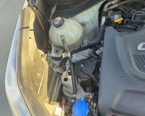 Белый Киа Sportage, объемом двигателя 2 л и пробегом 227 тыс. км за 16450 $, фото 45 на Automoto.ua