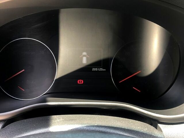 Белый Киа Sportage, объемом двигателя 2 л и пробегом 205 тыс. км за 22500 $, фото 4 на Automoto.ua