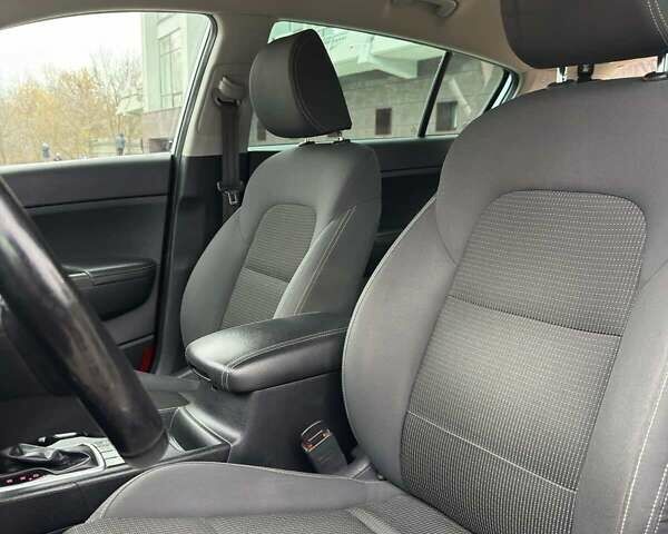Белый Киа Sportage, объемом двигателя 2 л и пробегом 227 тыс. км за 15950 $, фото 25 на Automoto.ua
