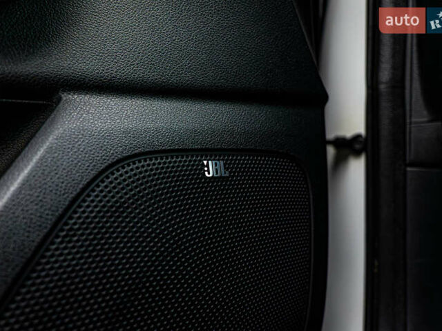 Белый Киа Sportage, объемом двигателя 2 л и пробегом 134 тыс. км за 18181 $, фото 15 на Automoto.ua