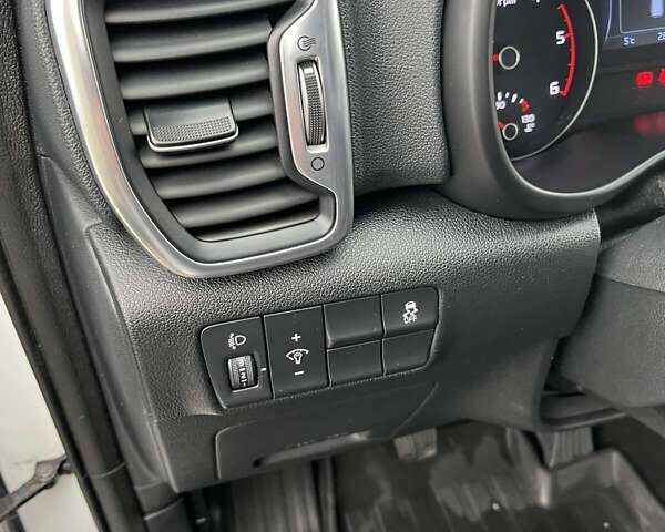 Белый Киа Sportage, объемом двигателя 1.69 л и пробегом 284 тыс. км за 15500 $, фото 23 на Automoto.ua