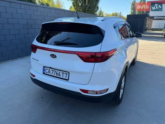 Киа Sportage 2017 в Черкассах на Automoto.ua Белый Киа Sportage, объемом двигателя 1.59 л и пробегом 83 тыс. км за 16700 $, фото 16 на Automoto.ua