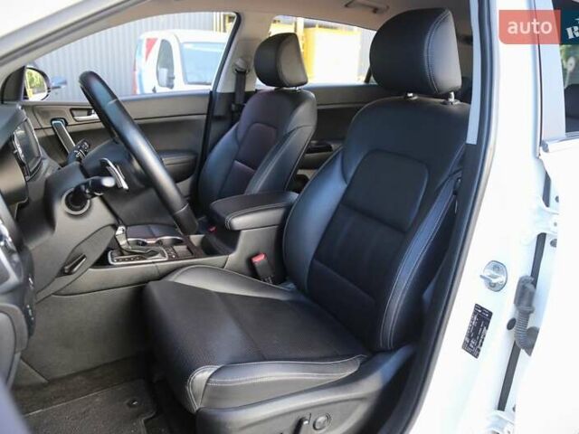 Белый Киа Sportage, объемом двигателя 2 л и пробегом 96 тыс. км за 18500 $, фото 8 на Automoto.ua