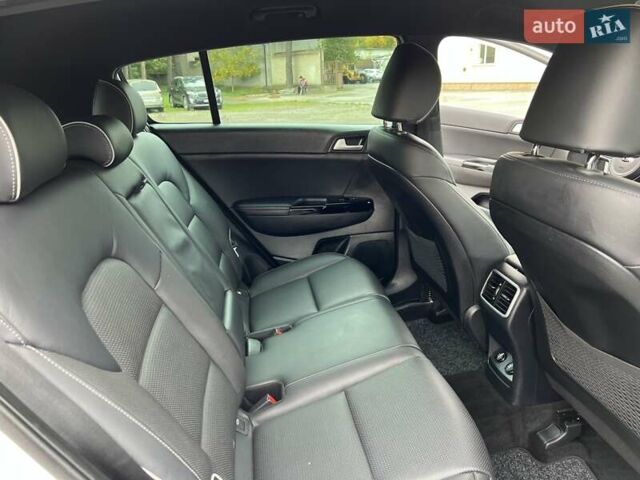 Белый Киа Sportage, объемом двигателя 1.59 л и пробегом 150 тыс. км за 17900 $, фото 92 на Automoto.ua