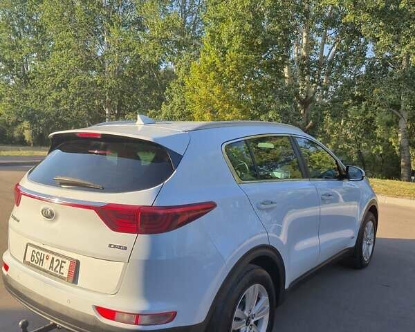 Белый Киа Sportage, объемом двигателя 2 л и пробегом 227 тыс. км за 16450 $, фото 18 на Automoto.ua