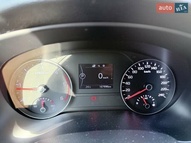 Киа Sportage 2017 в Хусте на Automoto.ua Белый Киа Sportage, объемом двигателя 1.69 л и пробегом 167 тыс. км за 18500 $, фото 2 на Automoto.ua
