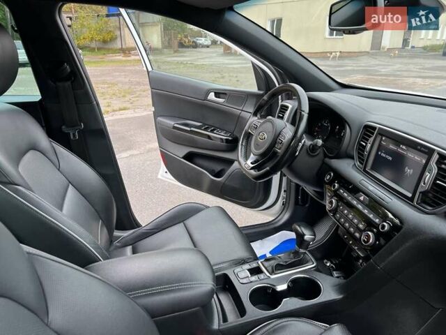 Белый Киа Sportage, объемом двигателя 1.59 л и пробегом 150 тыс. км за 17900 $, фото 87 на Automoto.ua