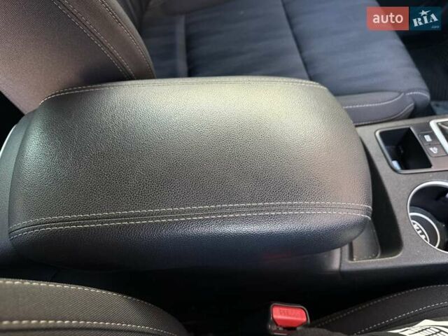 Білий Кіа Sportage, об'ємом двигуна 2 л та пробігом 88 тис. км за 19200 $, фото 47 на Automoto.ua