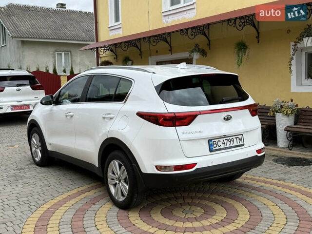 Белый Киа Sportage, объемом двигателя 2 л и пробегом 40 тыс. км за 16999 $, фото 3 на Automoto.ua