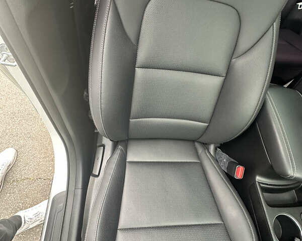 Белый Киа Sportage, объемом двигателя 2 л и пробегом 157 тыс. км за 20500 $, фото 32 на Automoto.ua