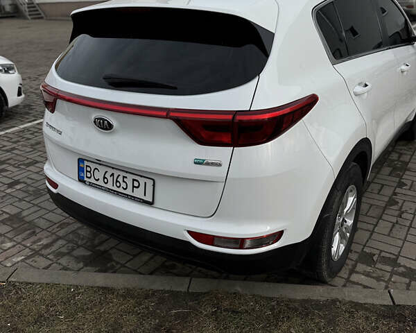 Белый Киа Sportage, объемом двигателя 1.69 л и пробегом 84 тыс. км за 17500 $, фото 7 на Automoto.ua