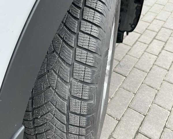 Белый Киа Sportage, объемом двигателя 1.69 л и пробегом 284 тыс. км за 15500 $, фото 5 на Automoto.ua