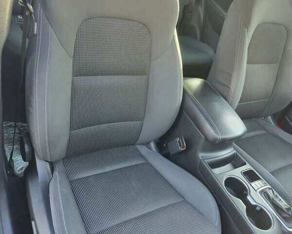 Белый Киа Sportage, объемом двигателя 2 л и пробегом 227 тыс. км за 16450 $, фото 35 на Automoto.ua