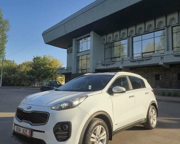 Белый Киа Sportage, объемом двигателя 2 л и пробегом 227 тыс. км за 16450 $, фото 11 на Automoto.ua
