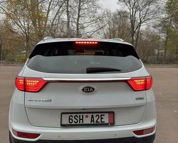 Белый Киа Sportage, объемом двигателя 2 л и пробегом 227 тыс. км за 15950 $, фото 11 на Automoto.ua