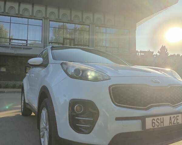 Белый Киа Sportage, объемом двигателя 2 л и пробегом 227 тыс. км за 16450 $, фото 3 на Automoto.ua