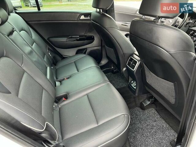 Белый Киа Sportage, объемом двигателя 1.59 л и пробегом 150 тыс. км за 17900 $, фото 91 на Automoto.ua