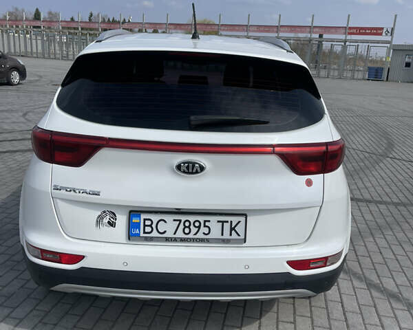 Киа Sportage 2017 в Львове на Automoto.ua Белый Киа Sportage, объемом двигателя 2 л и пробегом 195 тыс. км за 18250 $, фото 5 на Automoto.ua