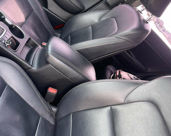 Киа Sportage 2017 в Львове на Automoto.ua Белый Киа Sportage, объемом двигателя 2 л и пробегом 195 тыс. км за 18250 $, фото 9 на Automoto.ua