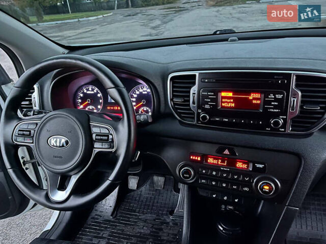 Белый Киа Sportage, объемом двигателя 1.59 л и пробегом 130 тыс. км за 14900 $, фото 35 на Automoto.ua