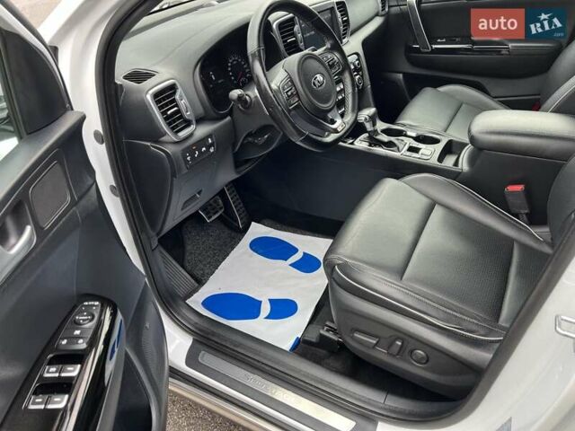 Белый Киа Sportage, объемом двигателя 1.59 л и пробегом 150 тыс. км за 17900 $, фото 58 на Automoto.ua